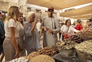 Old Dubai Historic Guided Tour: Creek, Street Food & Souks