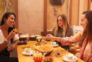 Stary Dubaj: Wycieczka z przewodnikiem Premium z jedzeniem ulicznym i przejażdżką Abrą
