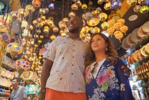 Stary Dubaj: Wycieczka z przewodnikiem Premium z jedzeniem ulicznym i przejażdżką Abrą