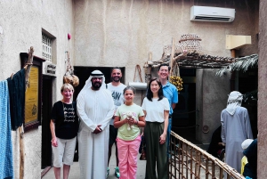 GAMLE DUBAI: Spasertur med en lokal, markeder og gatemat