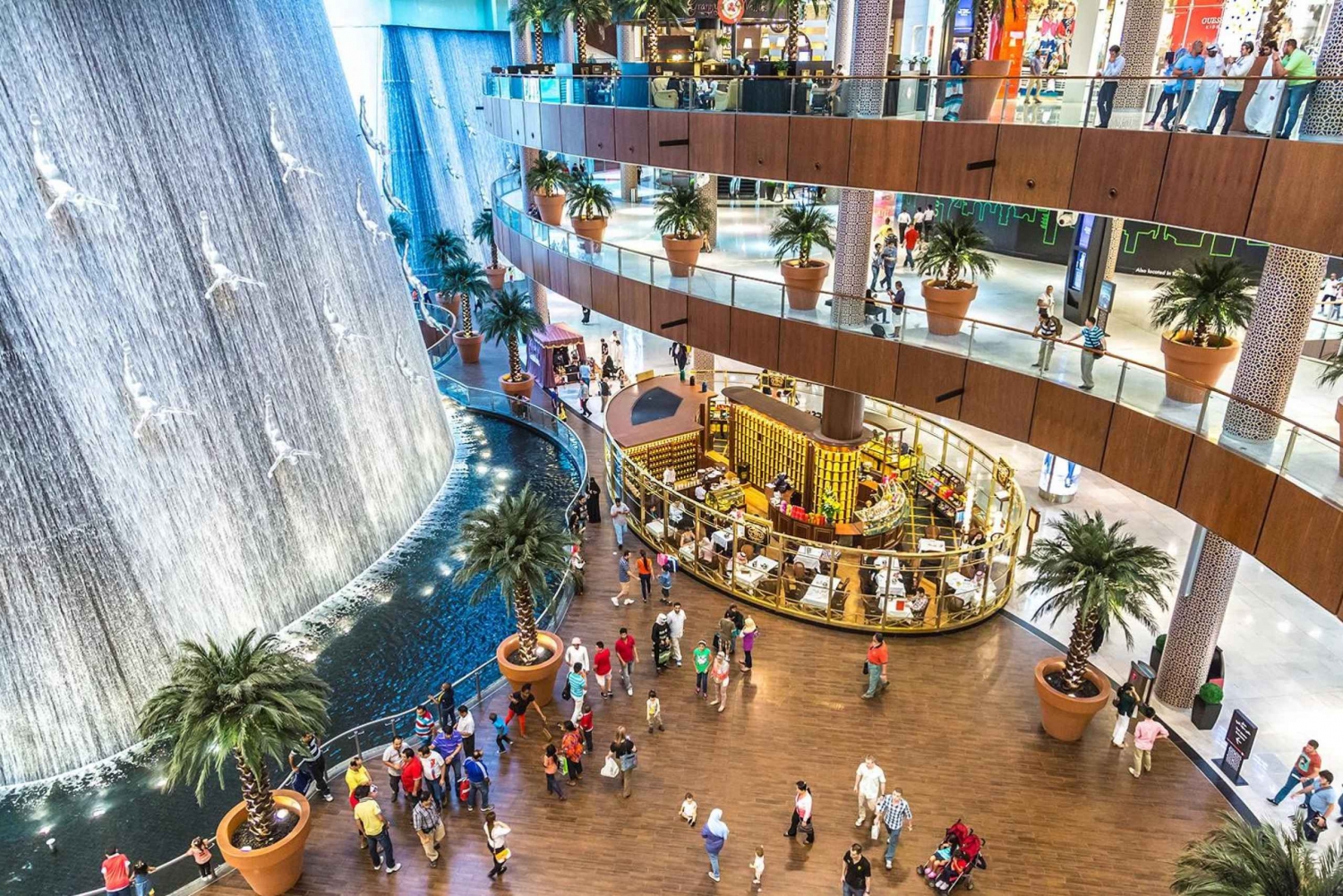 Private Dubai Mall Walking Tour with Aquarium Entry Tickets