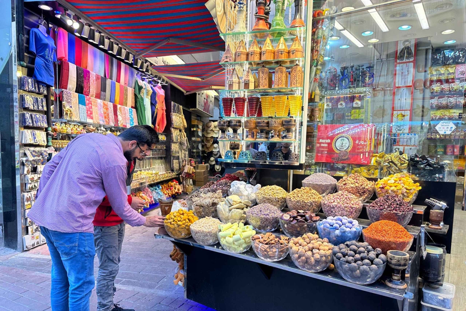 Prywatna wycieczka kulinarna - 12 degustacji z lokalnymi mieszkańcami