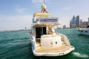 Dubai: 50-Fuß-Luxus-Yachtcharter mit Softdrinks