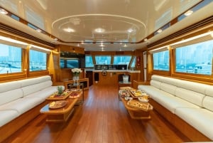 3hr Yacht Tour in Palm Jumeirah with FREE Seabob Ride(30min)