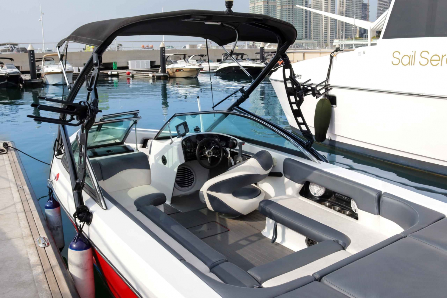 Private Speed Boat Tour in Dubai
