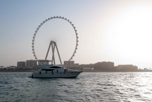 Location d'un yacht privé pour une croisière depuis la marina de Dubaï