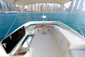 Location d'un yacht privé pour une croisière depuis la marina de Dubaï