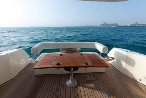 Location d'un yacht privé pour une croisière depuis la marina de Dubaï