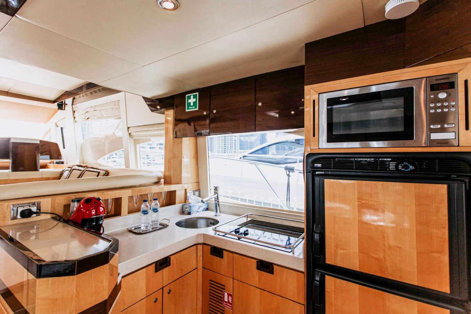 Private Yacht Dubai: 56 Fuß