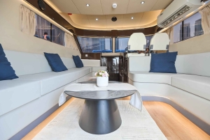 Privétour met jacht met uitzicht op de jachthaven, JBR, Atlantis en Palm