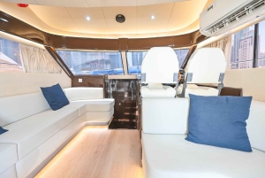 Privétour met jacht met uitzicht op de jachthaven, JBR, Atlantis en Palm