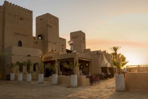 Dubai: Sahara Desert Fortress Trip with Buffet and Live Show