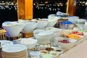 Speciale nieuwjaarsvuurwerkshow 2025 Dubai Marina Cruise