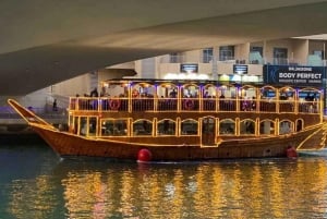 Show de fogos de artifício especial de Ano Novo de 2025 no Dubai Marina Cruise