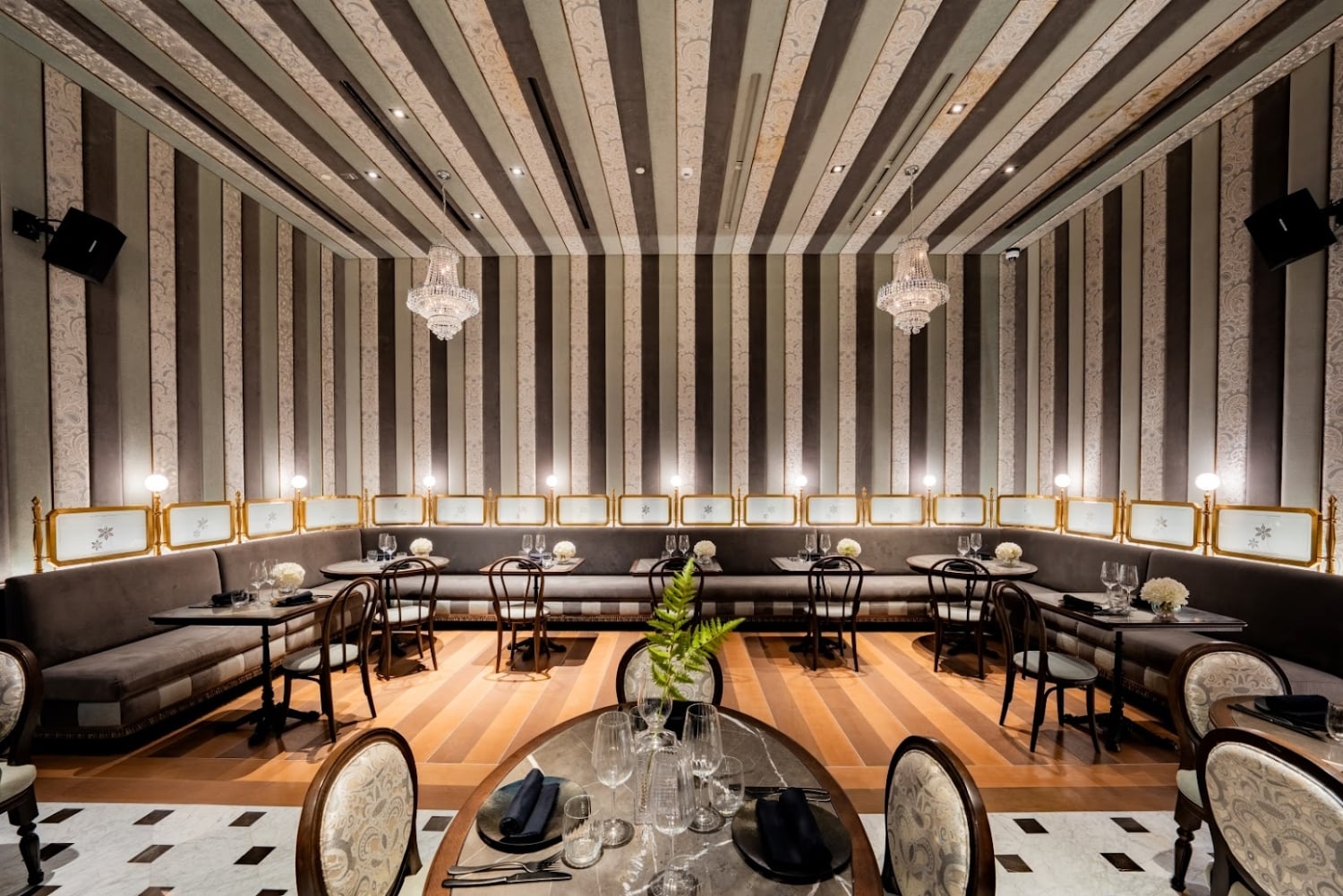 Tete A Tete | Five Luxe Jbr