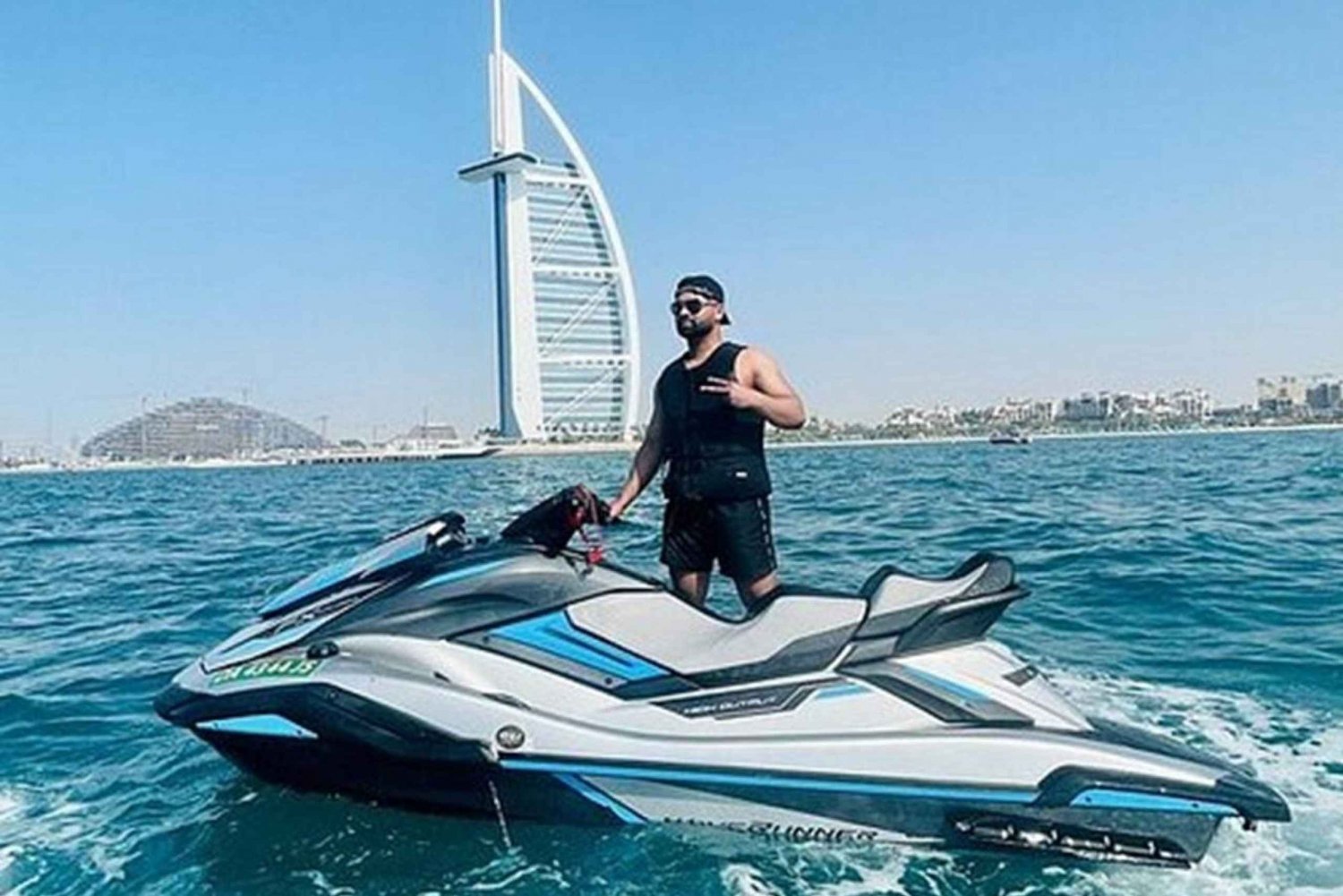 Emocionante paseo en moto acuática en Dubai, en la playa de Jumeirah, para 2 personas