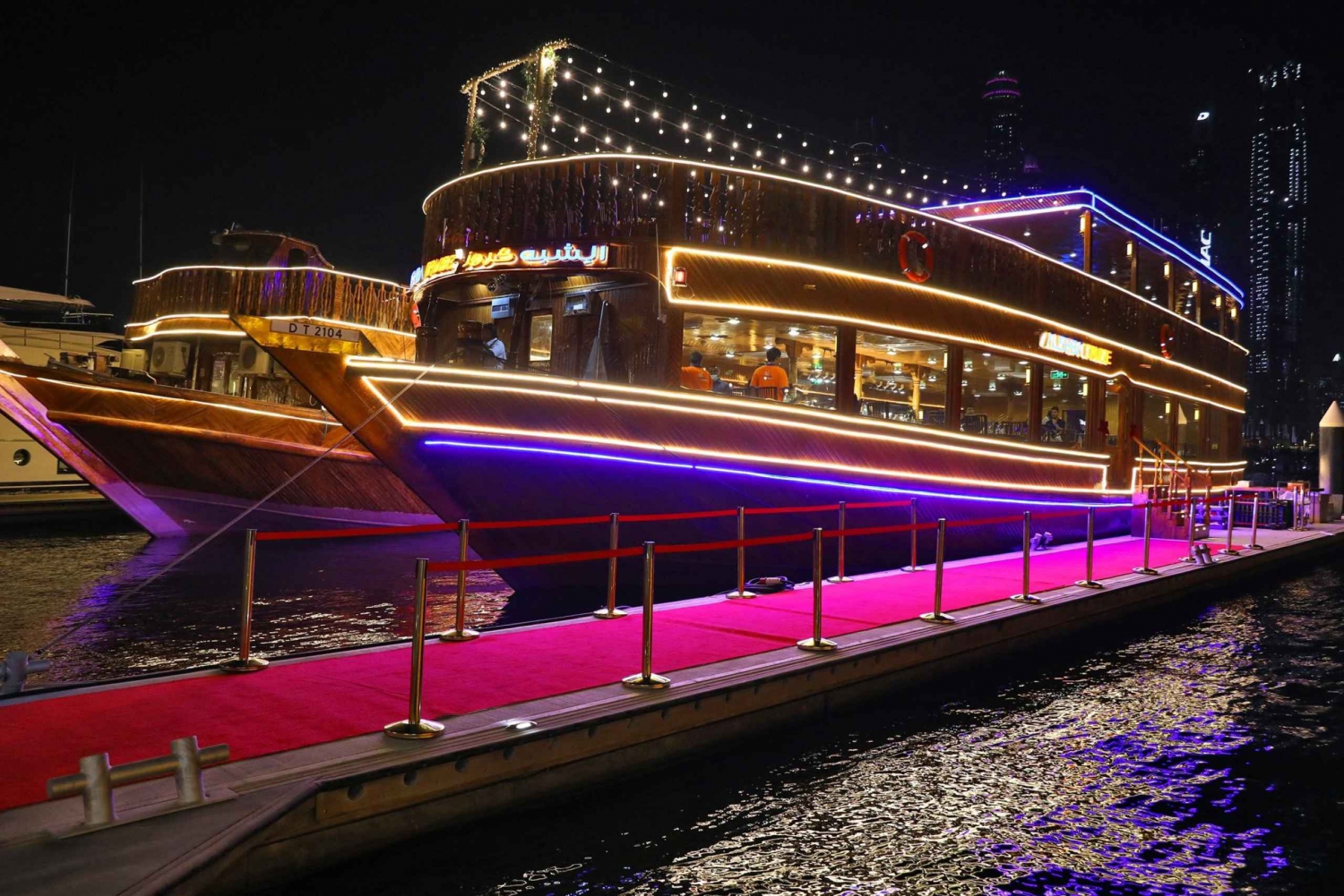 Tradisjonelt dhow-cruise i Dubai Marina