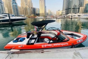 Wakesurfing i Dubai