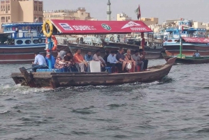 Vandringstur i Dubai. Souks, museer, testing av lokal mat