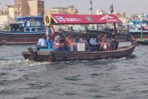 kävelykierros Dubain vanhassa kaupungissa, soukit, abra-vene, vanha kaupunki