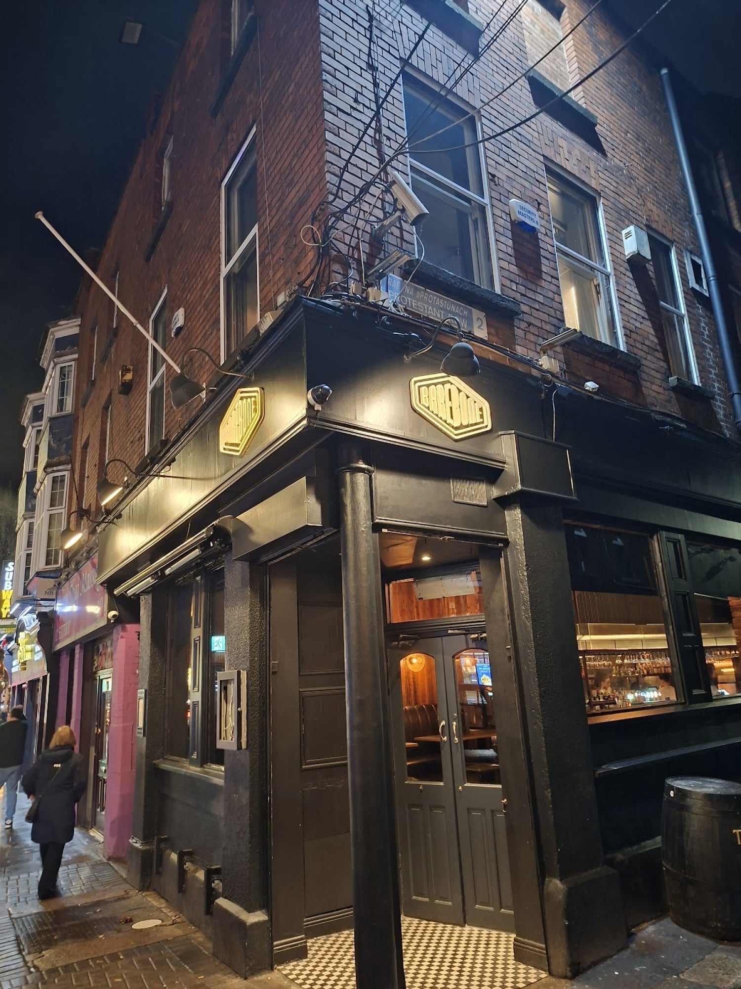 Barebone | Hi-Fi Bar & Kitchen
