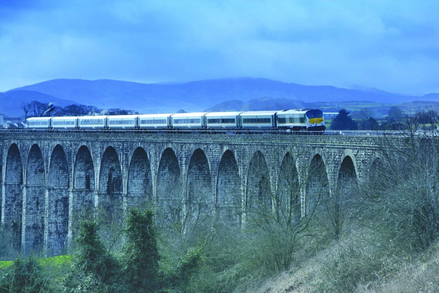 Belfast et la Chaussée des Géants : circuit ferroviaire de 2 jours au départ de Dublin