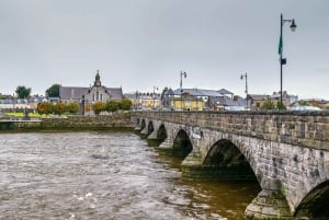 Acantilados de Moher y Blarney: excursión de dos días desde Dublín