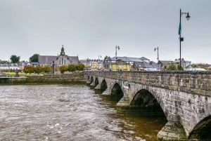 Cliffs of Moher and Blarney 2-Day Tour from Dublin