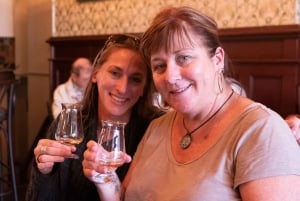 Dublin: Kahden tunnin korkealuokkainen viski- & ruokakierros