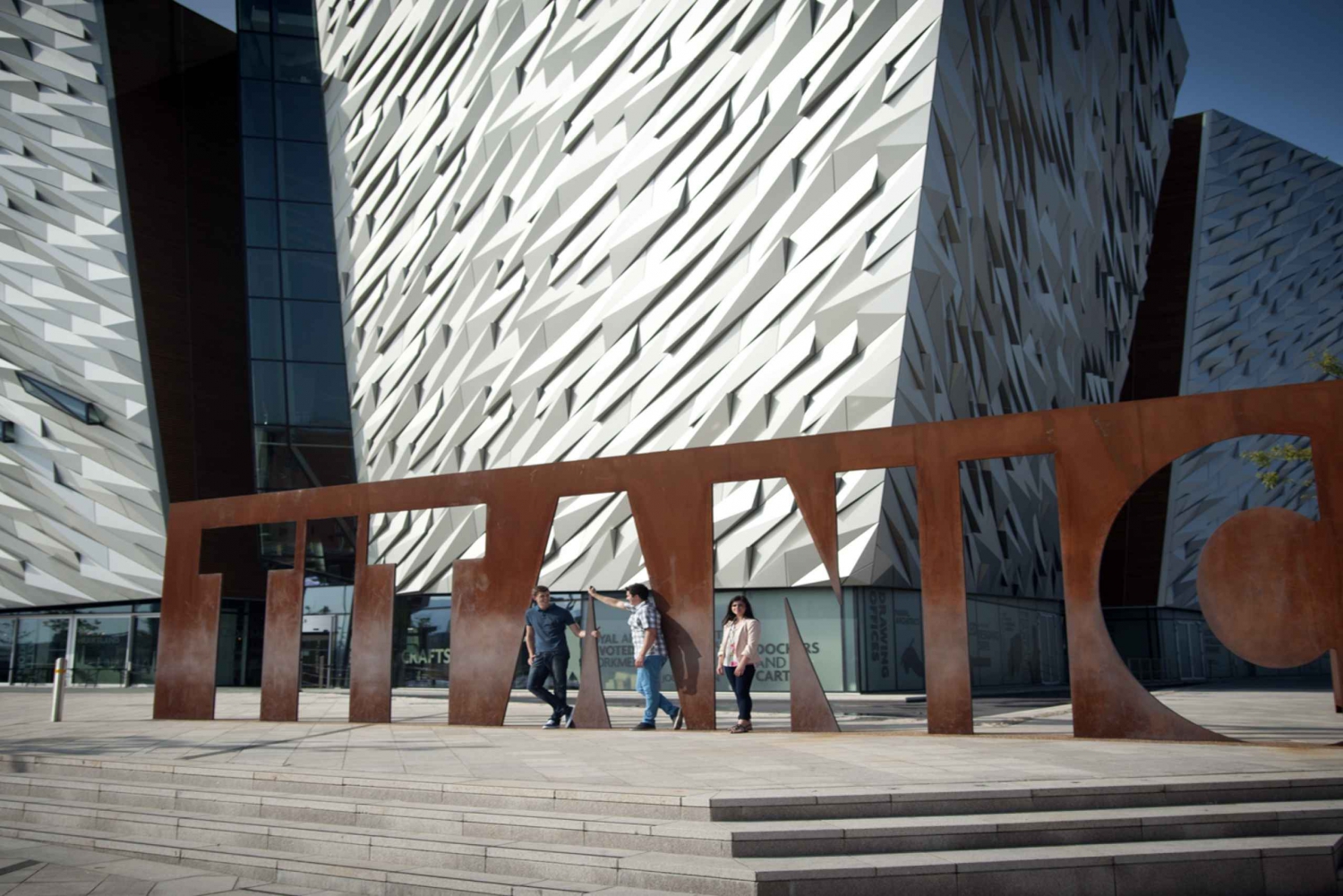 Dublin: Belfast Titanic Quarter & Giant's Causeway Tour