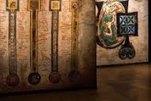 Dublin: Book of Kells, Trinity College, Museum and City Tour