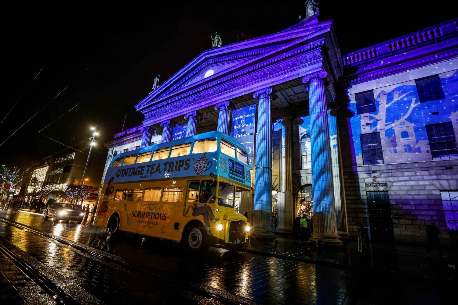 Dublin: Christmas Lights Festive Bus Tour mit Afternoon Tea