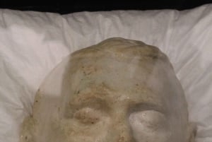 Dublin: Dark-history & Lunch. Military and Murder Tour