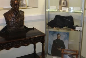 Dublin: Dark-history & Lunch. Military and Murder Tour