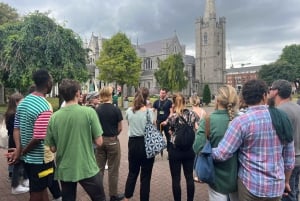 Dublin: Dark Walking Tour of Haunted Dublin