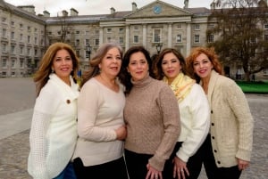 Dublin: Family Photoshoot with Edited Photos