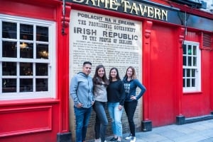 Dublin: Family Photoshoot with Edited Photos