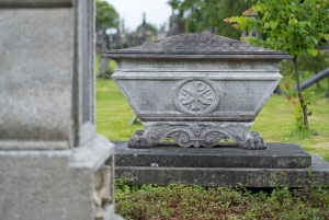 Dublin Glasnevinin kansallinen hautausmaa Audio Tour kuljetuksineen