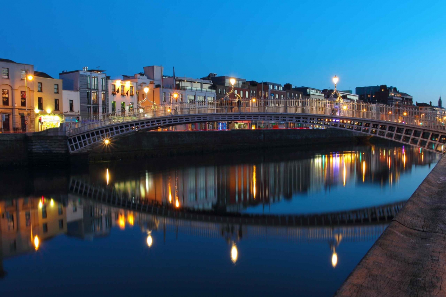 Dublin: Panoramic Open-Top Night Bus Tour & Live Guide