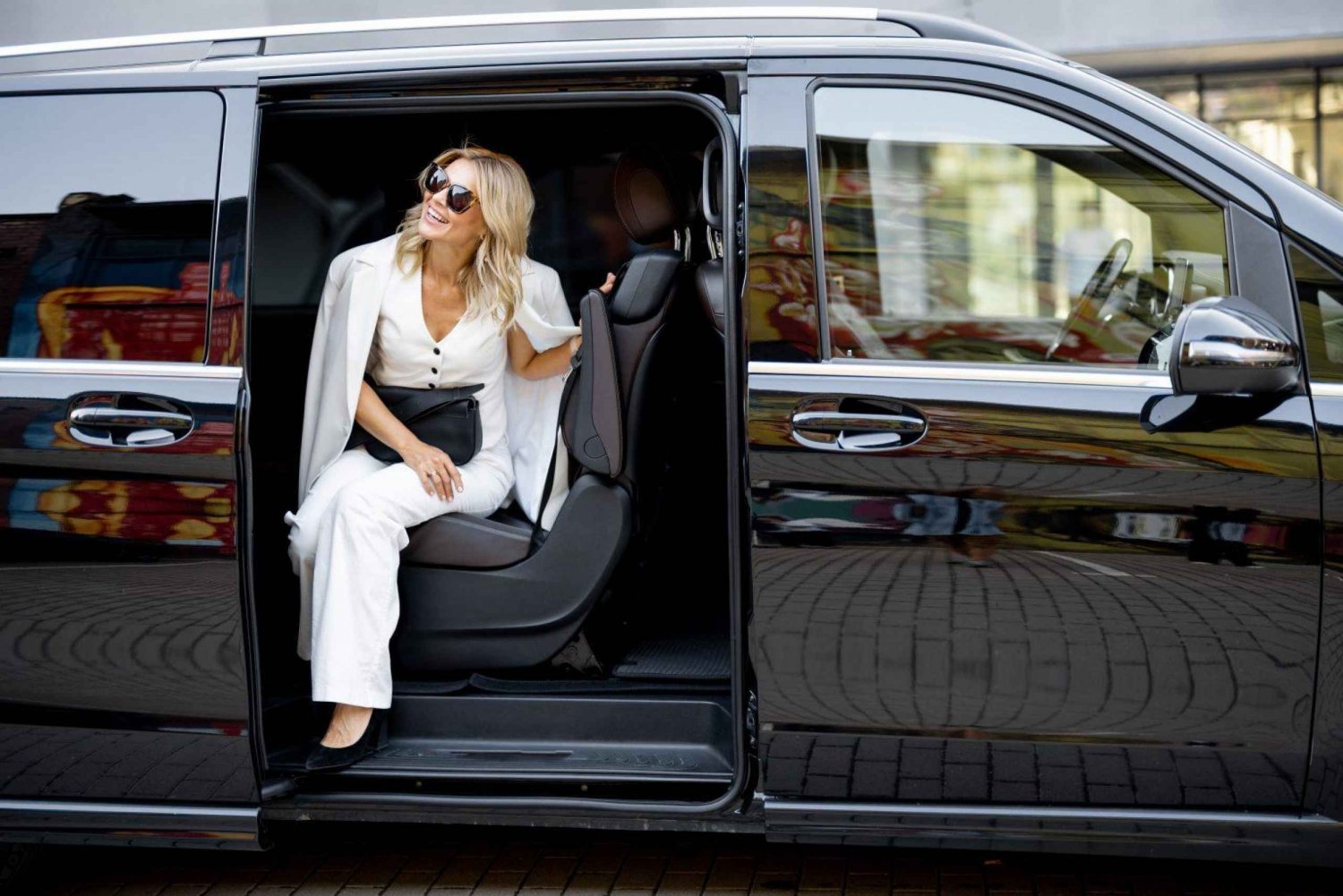 Dublin: Private Chauffeur Tour