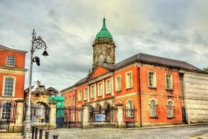 Dublin: Private Exclusive History Tour with a Local Expert.