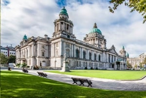 Dublin: Causeway: Yksityinen luksusretki Belfastiin ja Giant's Causewaylle.