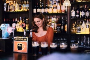 Dublin: Pub Tour. Skjenk den perfekte Guinness, whisky og musikk
