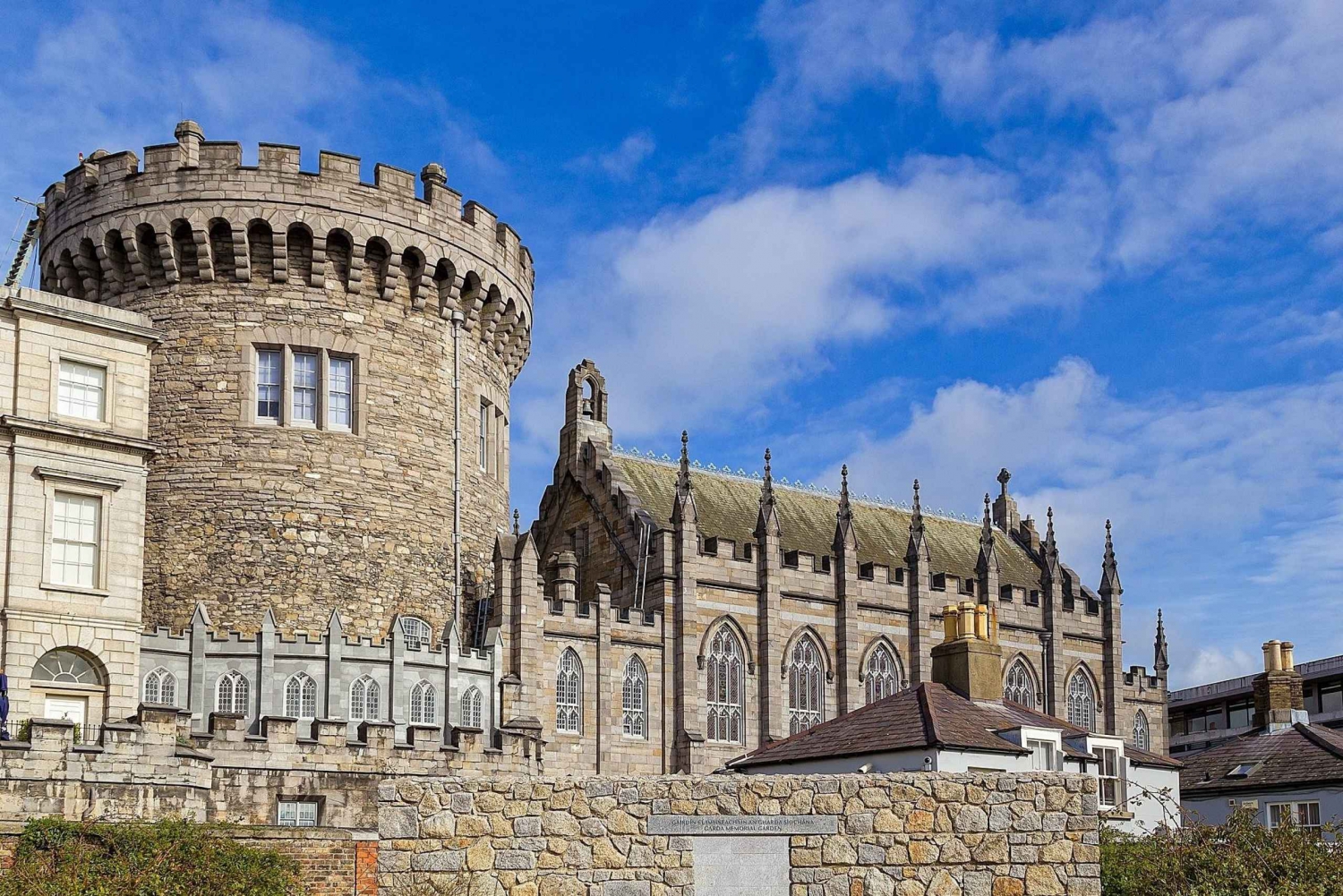 Dublin: Audio Guide Tour with 26 Attraction Visits