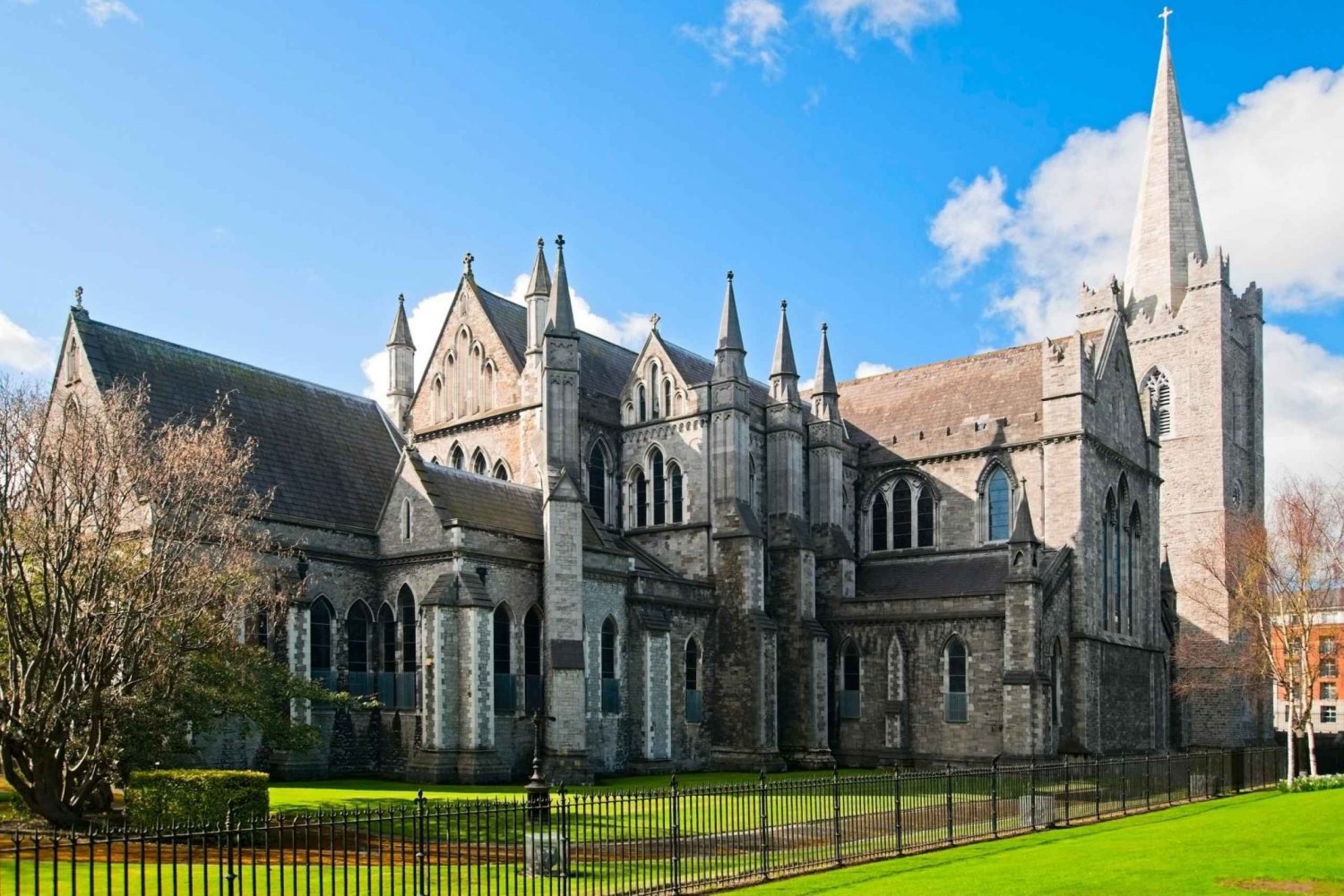 St-Patricks-Cathedral-Marvel-at-Gothic-grandeur