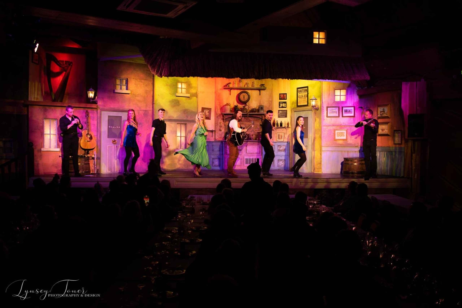 Dublin; Taylor's Irish Night e Cabaret Shows.