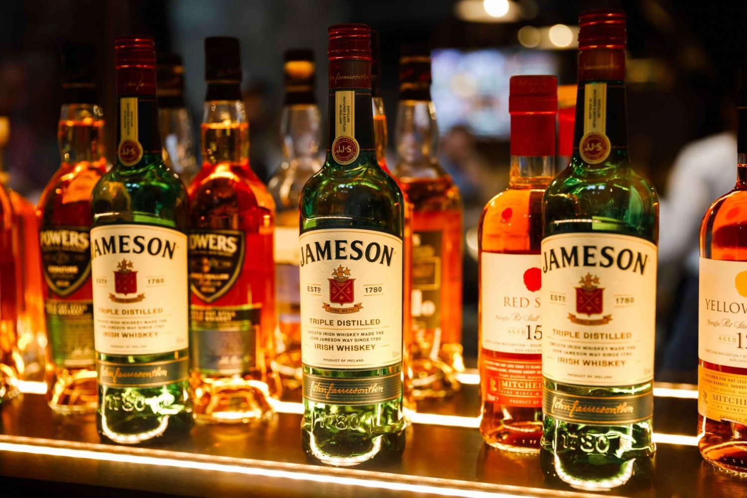Excursão ao Temple Bar em Dublin com excursão ao uísque da destilaria Jameson