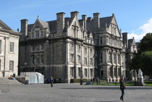 Skip the Line Guinness Storehouse & Book of Kells Icon Tour