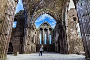 From Dublin: Blarney, Rock of Cashel and Cahir Castles Tour