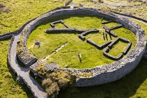 Da Dublino: Tour di un giorno delle Scogliere di Moher, del Burren e della città di Galway.